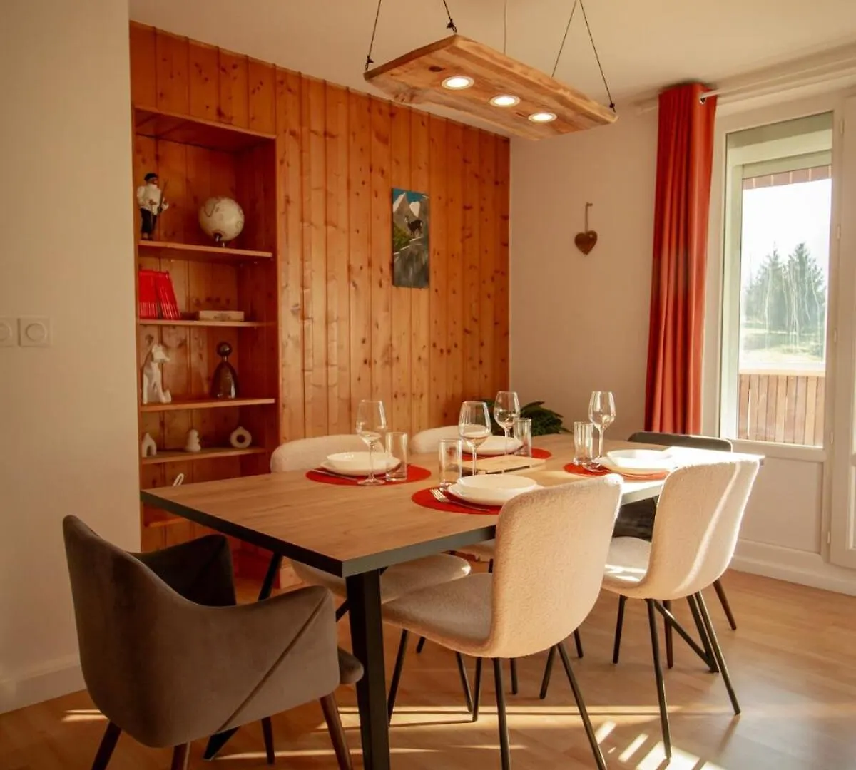 L'Edelweiss - Au Pied Des Montagnes Apartman La Léchère 0*,